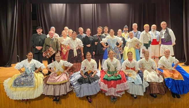 El Grup de Danses Les Postisses actuarà el 9 d’Octubre junt a l’Associació de Dolçainers i Tabalers El Xarquet. El Grup de Danses Les Postisses actuarà el 9 d’Octubre junt a l’Associació de Dolçainers i Tabalers El Xarquet.