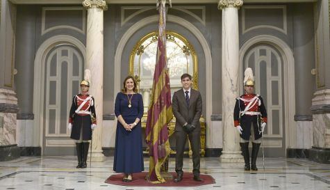 La Senyera en el Salón de Cristal durante los actos del 9 d’Octubre de 2025. La Senyera en el Salón de Cristal durante los actos del 9 d’Octubre de 2025.