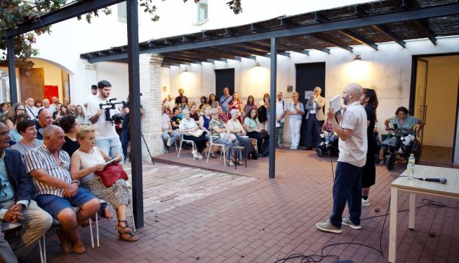 Presentación del proyecto “Cuando el mar se alza”, que une salud mental, cultura y accesibilidad. Presentación del proyecto “Cuando el mar se alza”, que une salud mental, cultura y accesibilidad.