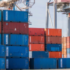 Contenedores en una de las terminales de PortCastelló, que ya supera los 108.000 TEUs movidos en lo que va de año. Contenedores en una de las terminales de PortCastelló, que ya supera los 108.000 TEUs movidos en lo que va de año.