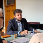 L'alcalde, Álvaro Gonzalvo, en un moment de la compareixença.