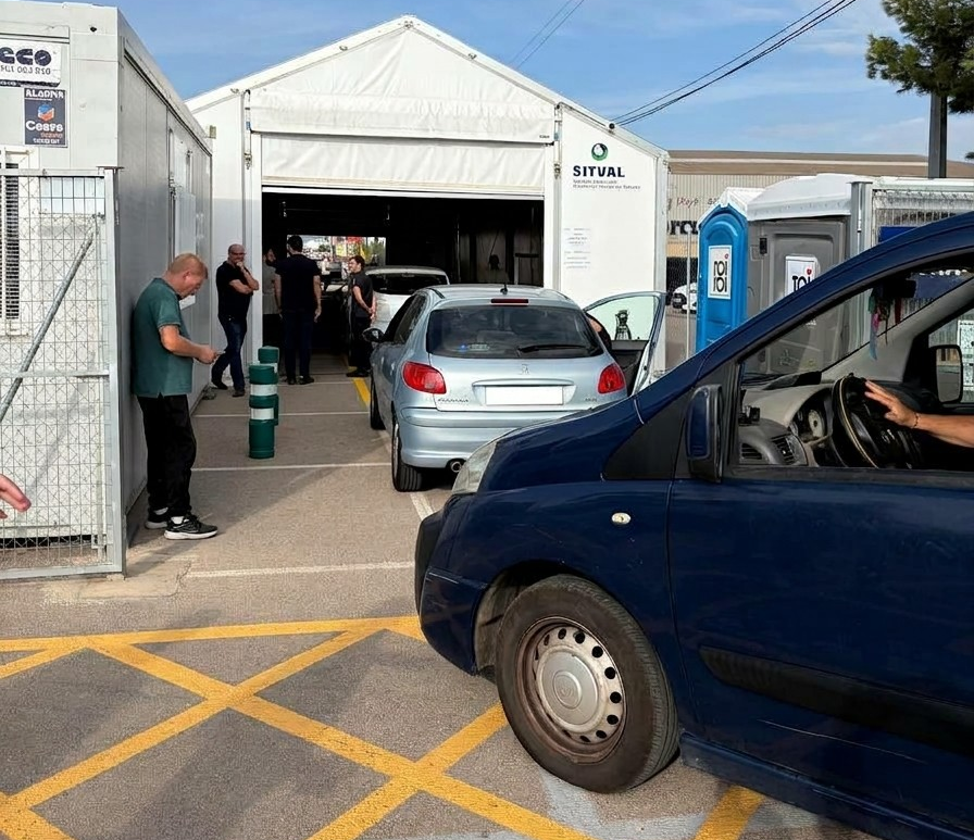 La nueva estación provisional de ITV de Onda ya ha iniciado las inspecciones.