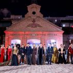 Foto de clausura de la Mediterránea Fashion Week Valencia con las creaciones de Erick Bendaña ante la fachada de Petxina. Foto de clausura de la Mediterránea Fashion Week Valencia con las creaciones de Erick Bendaña ante la fachada de Petxina.