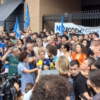 Imagen de archivo de la concentración del 30 de septiembre en Burjassot para frenar el desahucio de Daniel González. / Sindicat d’Habitatge de València