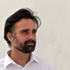 El compositor valenciano Christian Roca publicará Canciones y Danzas del Este y Oriente en plataformas digitales el 23 de octubre.