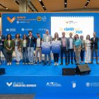 Presentación del Medio Maratón Valencia Trinidad Alfonso Zurich 2026 en Feria Valencia, con la camiseta oficial de la prueba.