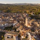 Sant Mateu, al Baix Maestrat, competeix amb Bocairent per representar la Comunitat Valenciana en la campanya nadalenca de Ferrero Rocher. Sant Mateu, al Baix Maestrat, competeix amb Bocairent per representar la Comunitat Valenciana en la campanya nadalenca de Ferrero Rocher.