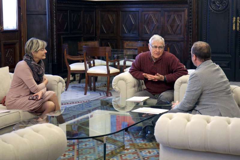 Joan Ribó amb Marisa Gallen i Xavi Calvo