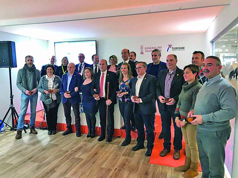 Participantes en la presentación de la Ruta del Grial durante la celebración de Fitur. / P. Valenciano