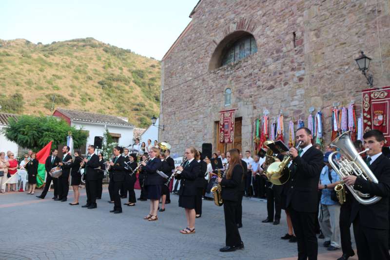 La banda de Almedíjar cerro el desfile