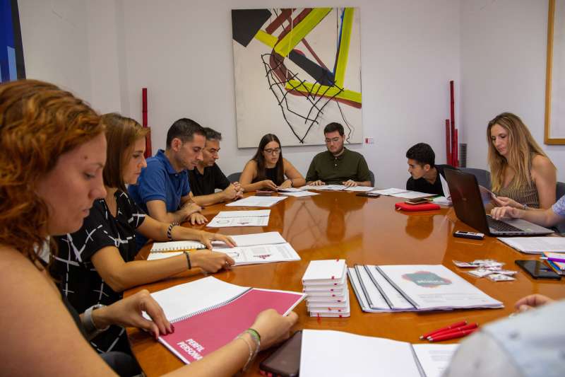 Presentación de los datos a miembros del equipo de gobierno. EPDA
