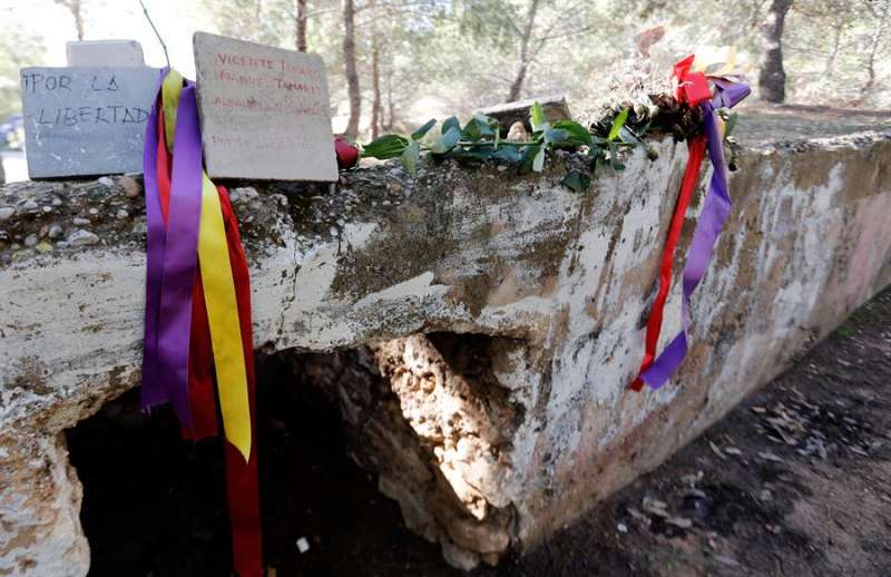 Lugar en el que fueron fusilados centenares de represaliados junto al cementerio de Paterna (Valencia). EFE/Juan Carlos Cárdenas