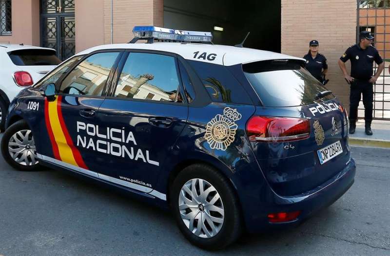 Vehículo de la Policía Nacional. EFE/ Manuel Lorenzo/Archivo
