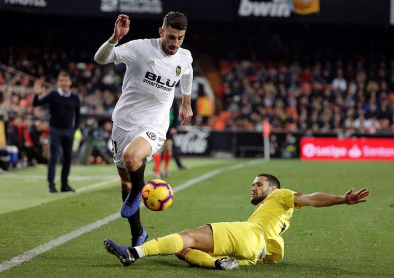 El defensa italiano del Valencia Cristiano Piccini en el estadio de Mestalla. EFE/Archivo
