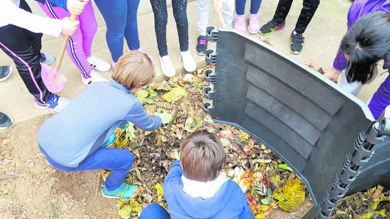 Proyecto del compostaje del CVI en un centro educativo